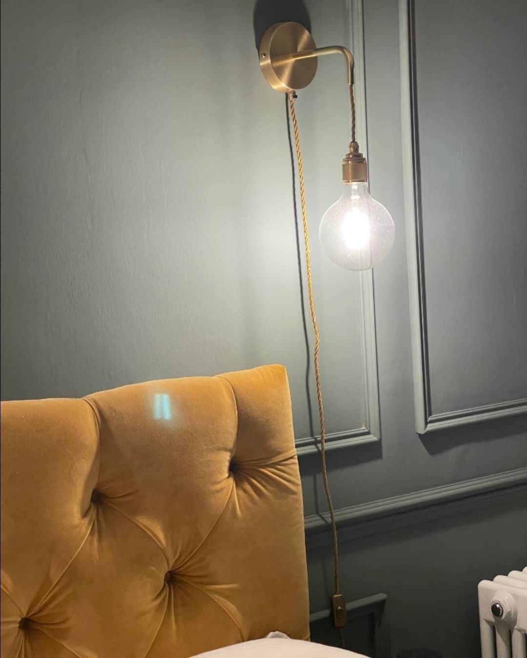 Brass wall light with 3 pin plug (without bulb)