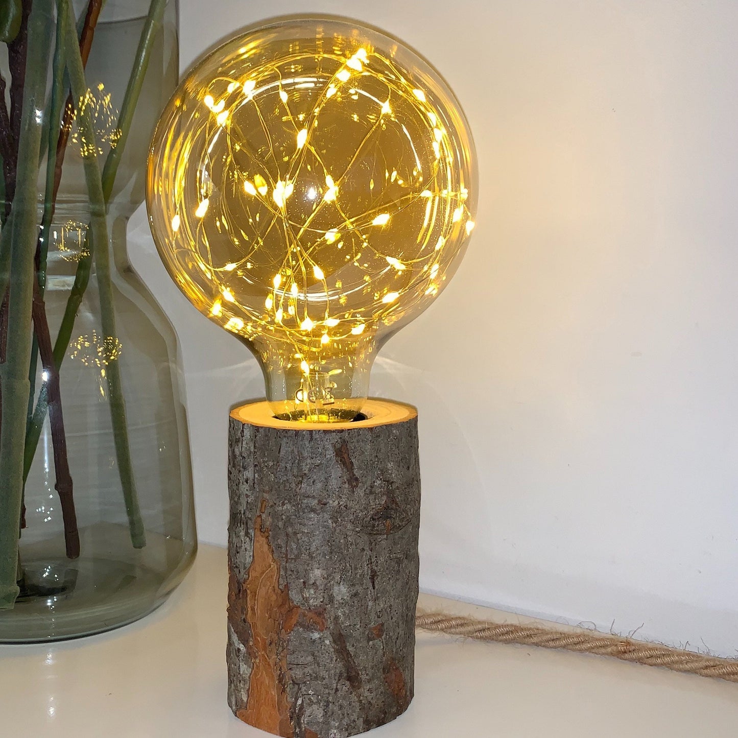 Seasonal wooden table lamp with bulb