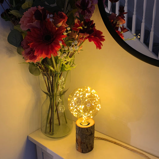 Seasonal wooden table lamp with bulb