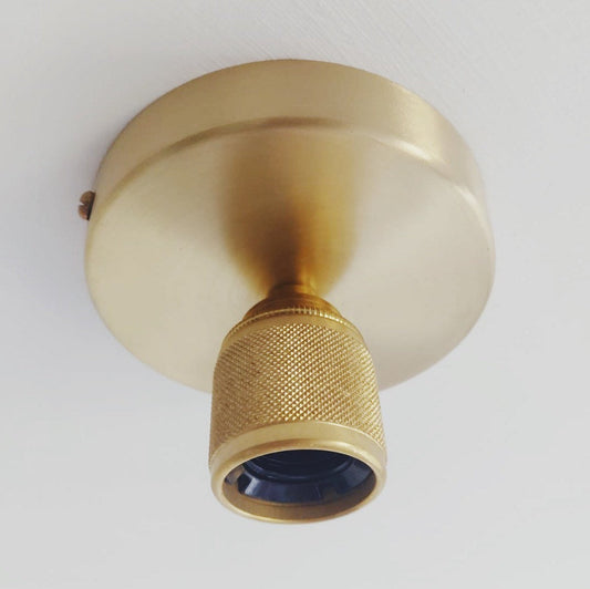 Knurled Brass Batten lamp holder (without bulb)